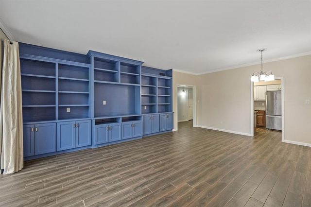 2400 N Braeswood Boulevard 111, Houston, TX 77030