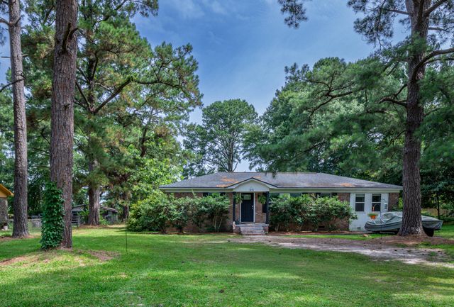 300 W End Drive, Moncks Corner, SC 29461