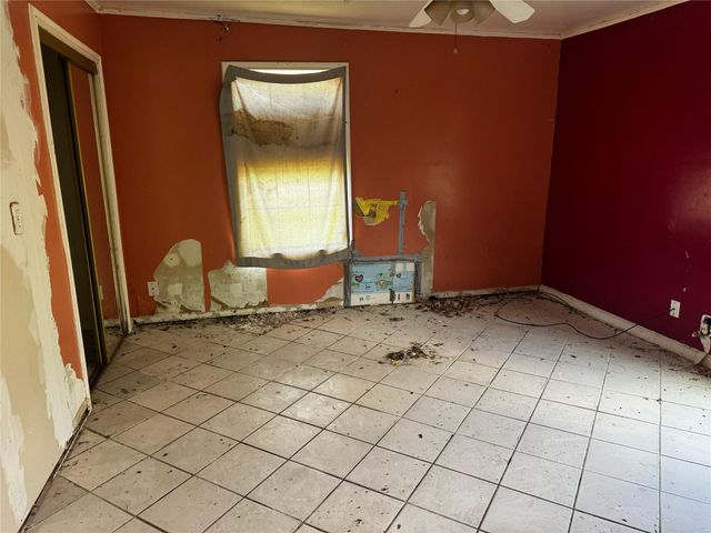 5950 Southlark Street, Houston, TX 77033