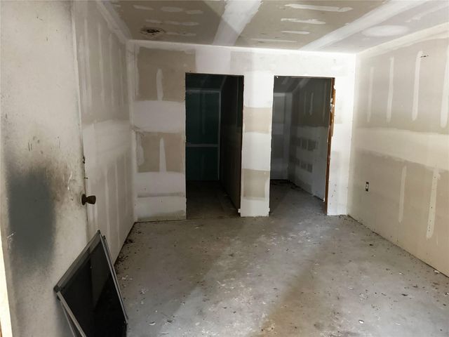 5950 Southlark Street, Houston, TX 77033