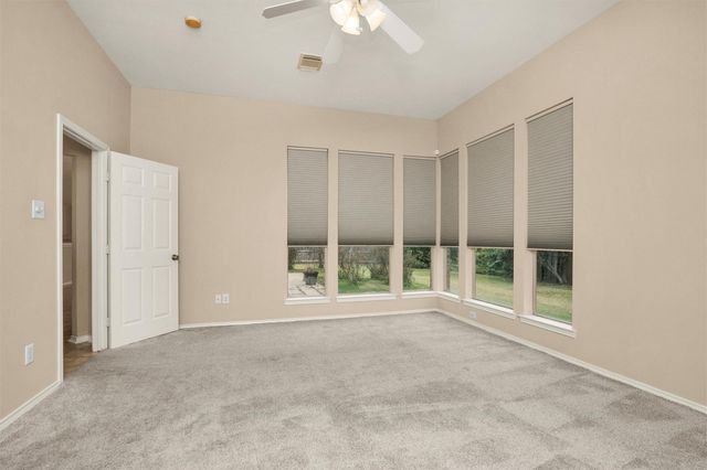 11 Crestview Trail, Houston, TX 77082