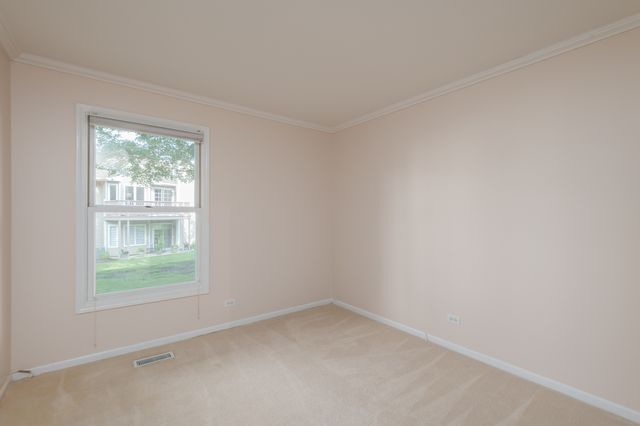 1891 Fox Run Drive A1, Elk Grove Village, IL 60007