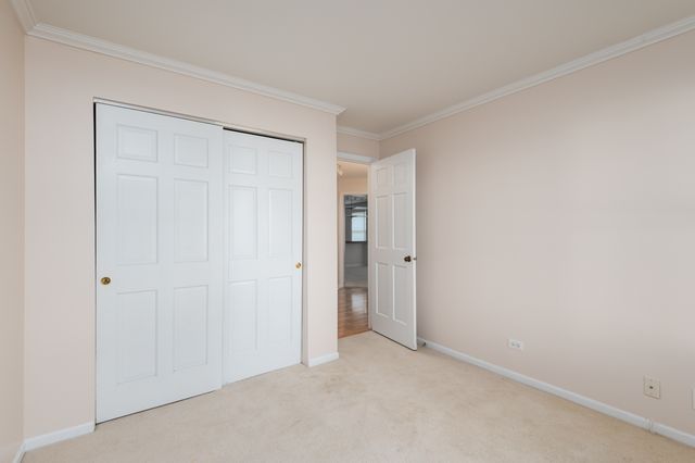 1891 Fox Run Drive A1, Elk Grove Village, IL 60007