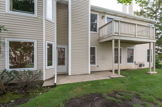 1891 Fox Run Drive A1, Elk Grove Village, IL 60007