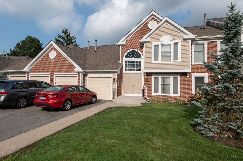 1891 Fox Run Drive A1, Elk Grove Village, IL 60007