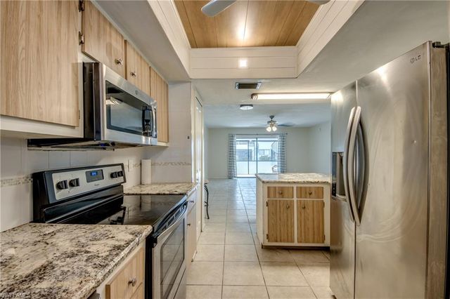 1202 Cape Coral PKWY W 107, Cape Coral, FL 33914