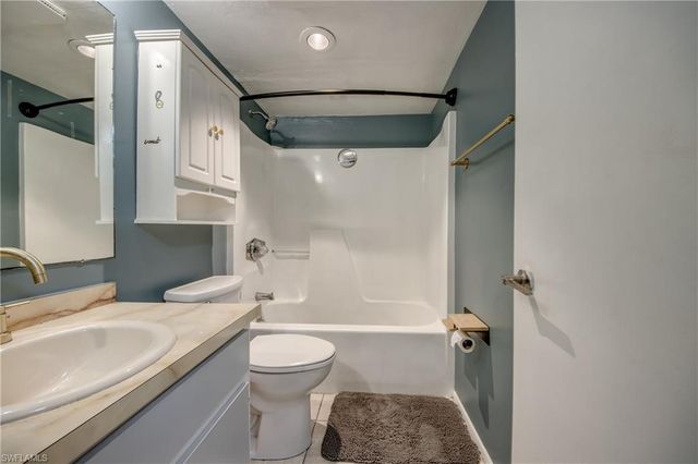 1202 Cape Coral PKWY W 107, Cape Coral, FL 33914