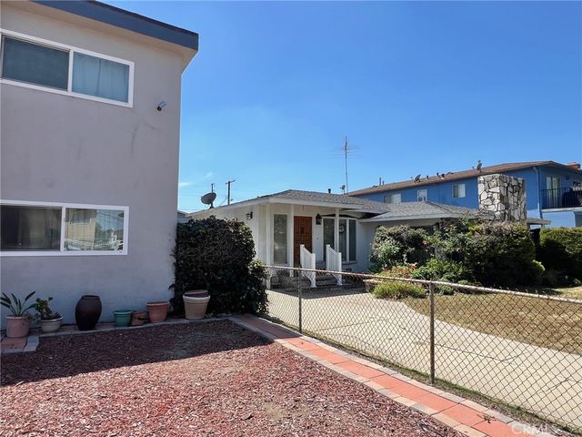 1554 W 207th Street, Los Angeles, CA 90501