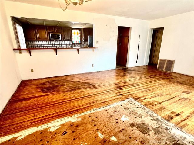 1554 W 207th Street, Los Angeles, CA 90501