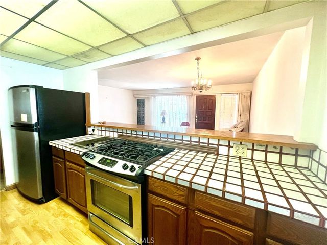 1554 W 207th Street, Los Angeles, CA 90501