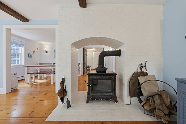 79 Mount Lebanon St, Pepperell, MA 01463