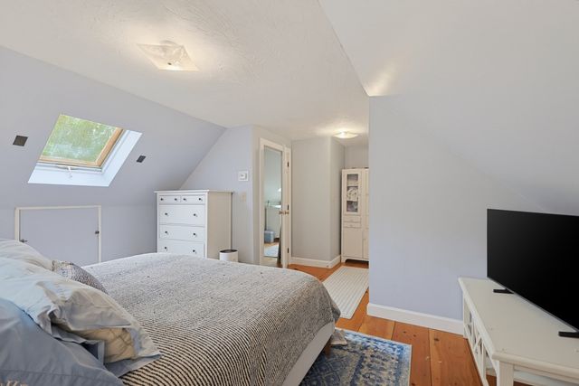 79 Mount Lebanon St, Pepperell, MA 01463