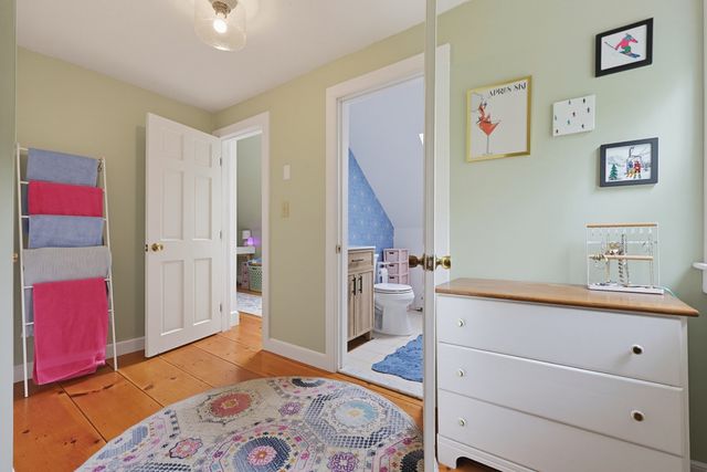 79 Mount Lebanon St, Pepperell, MA 01463