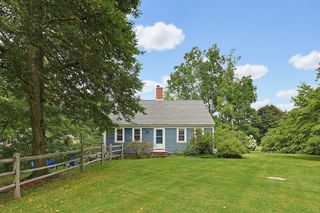 79 Mount Lebanon St, Pepperell, MA 01463