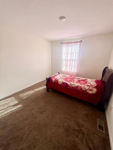 808 Saddle Avenue, Pataskala, OH 43062