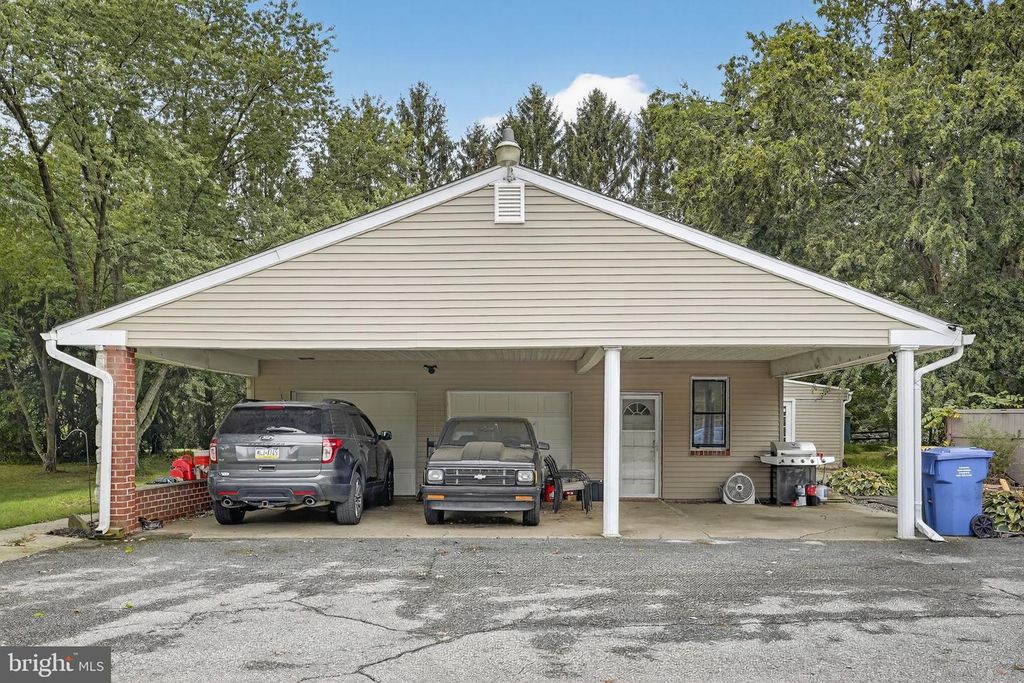 202 CONCHESTER RD, Glen Mills, PA 19342