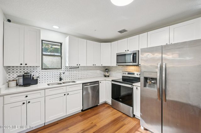 3138 LAUREL GROVE S, Jacksonville, FL 32223