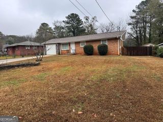 837 Parkstone Drive, Stone Mountain, GA 30083
