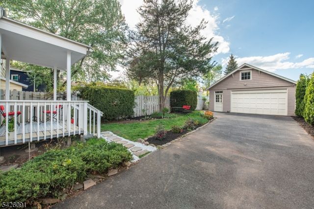 23 44Th St, Maplewood Twp., NJ 07040