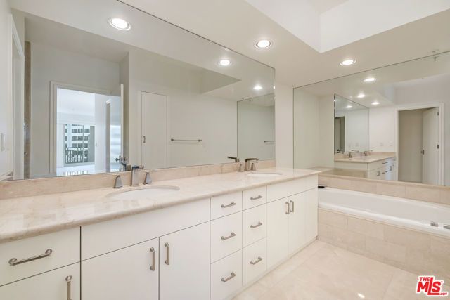 10580 WILSHIRE Boulevard 4NE, Los Angeles, CA 90024