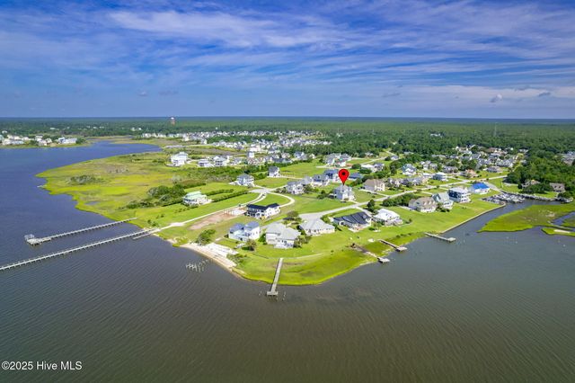 516 Blue Heron Drive, Newport, NC 28570