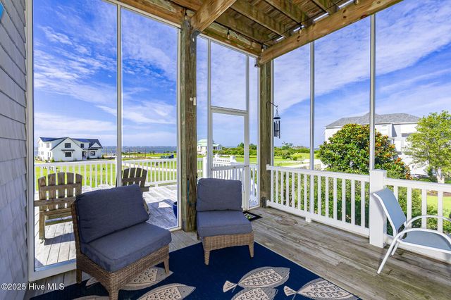 516 Blue Heron Drive, Newport, NC 28570