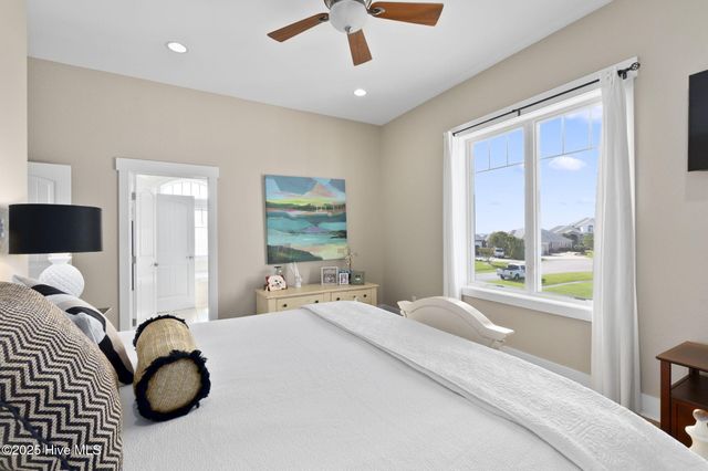 516 Blue Heron Drive, Newport, NC 28570