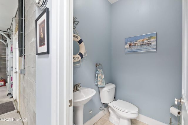 516 Blue Heron Drive, Newport, NC 28570