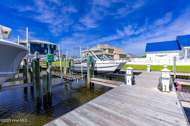 516 Blue Heron Drive, Newport, NC 28570