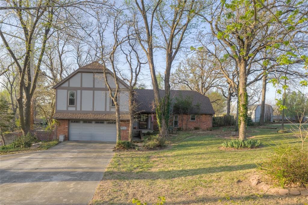 11784 Woodland Hill Drive, Choctaw, OK 73020