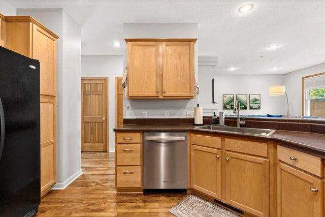 4560 Blaylock Way 4303, Inver Grove Heights, MN 55076