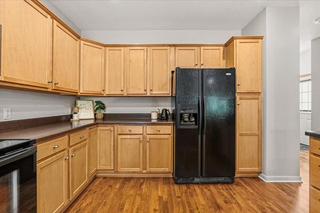 4560 Blaylock Way 4303, Inver Grove Heights, MN 55076