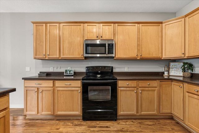 4560 Blaylock Way 4303, Inver Grove Heights, MN 55076