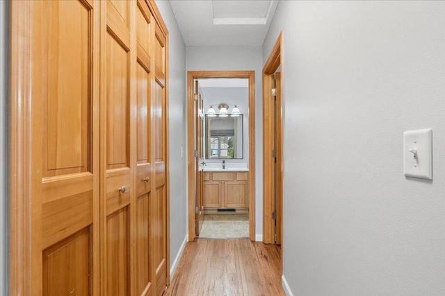 4560 Blaylock Way 4303, Inver Grove Heights, MN 55076