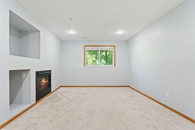 4560 Blaylock Way 4303, Inver Grove Heights, MN 55076