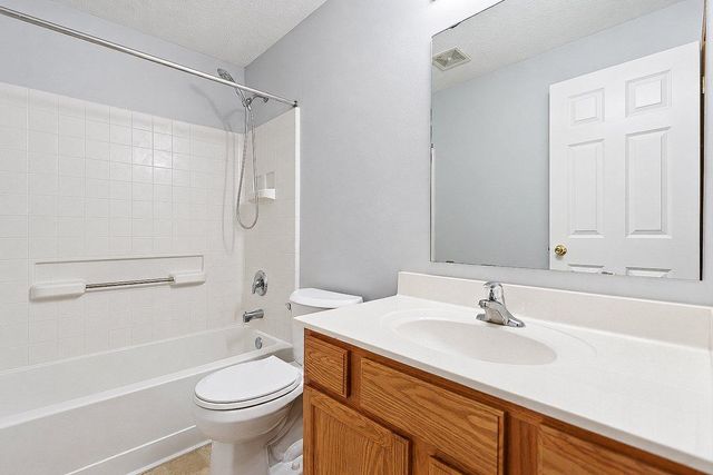 4560 Blaylock Way 4303, Inver Grove Heights, MN 55076