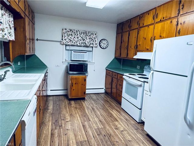 311 James Street, Dobson, NC 27017