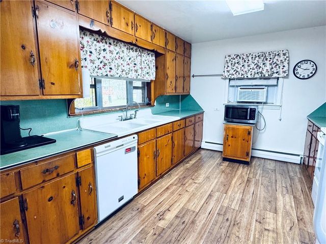 311 James Street, Dobson, NC 27017