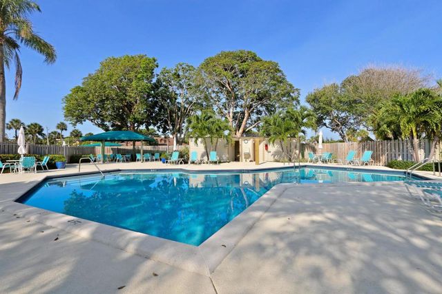 2306 FAIRWAY Drive S, Jupiter, FL 33477