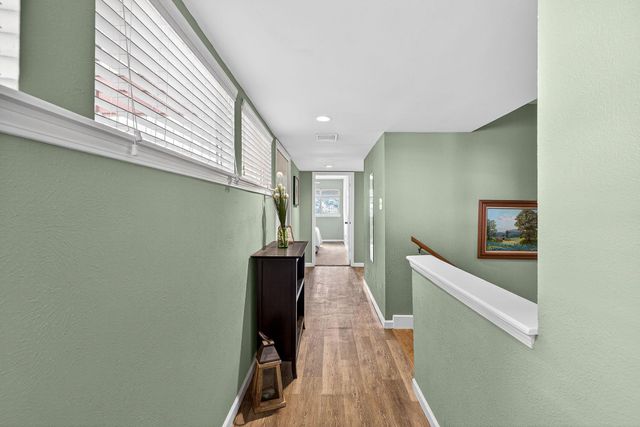 400 Hi There 104, Horseshoe Bay, TX 78657