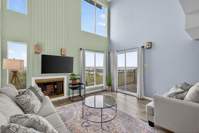 400 Hi There 104, Horseshoe Bay, TX 78657