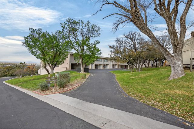 400 Hi There 104, Horseshoe Bay, TX 78657