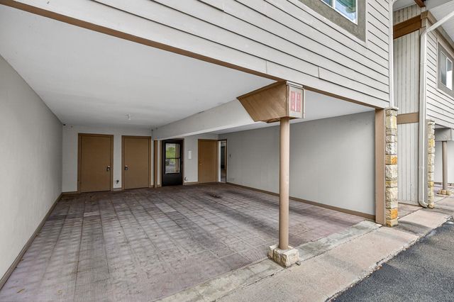 400 Hi There 104, Horseshoe Bay, TX 78657