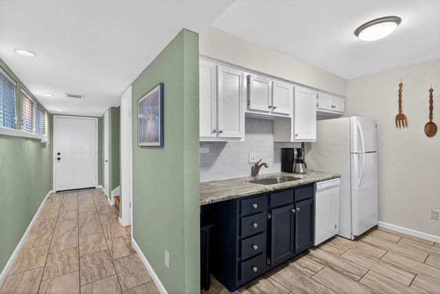 400 Hi There 104, Horseshoe Bay, TX 78657