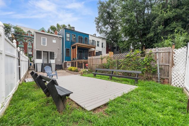 24 PARK ST, Jc, Journal Square, NJ 07304