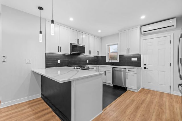 24 PARK ST, Jc, Journal Square, NJ 07304