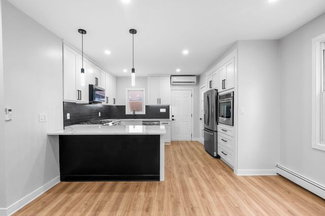 24 PARK ST, Jc, Journal Square, NJ 07304
