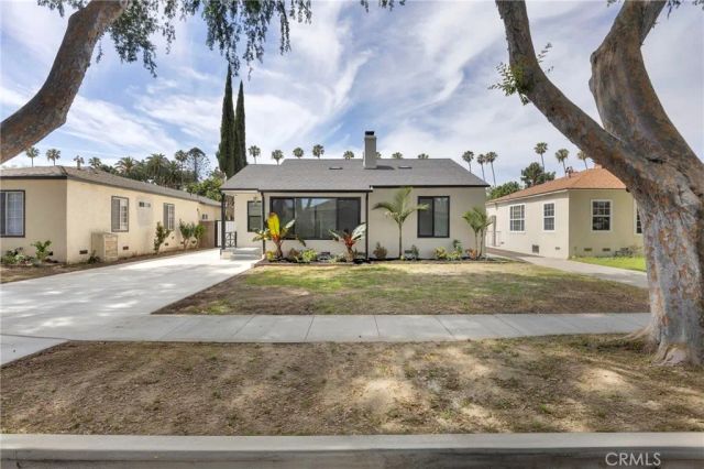 6327 California Avenue, Long Beach, CA 90805