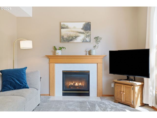 14884 Se STANHOPE Rd, Clackamas, OR 97015