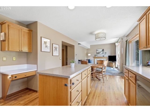 14884 Se STANHOPE Rd, Clackamas, OR 97015